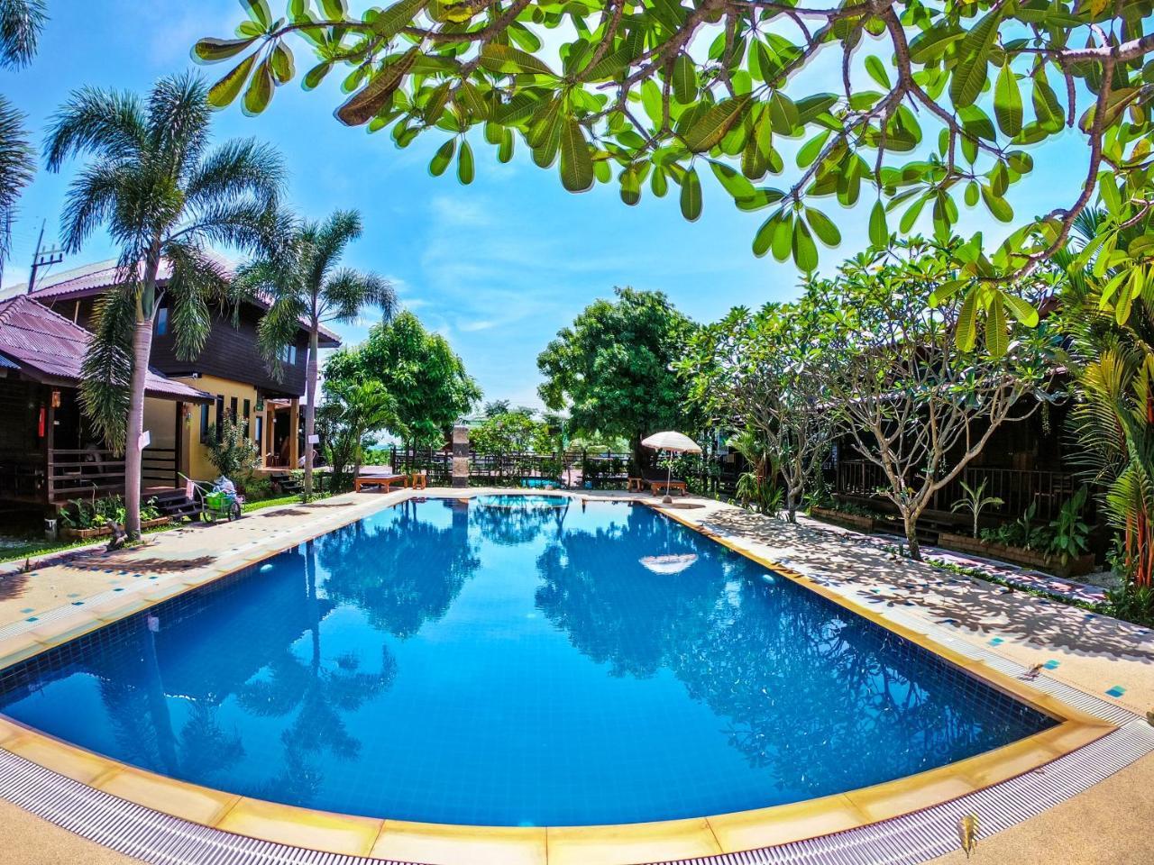 Home At Chan Resort Chao Lao Beach Exterior photo
