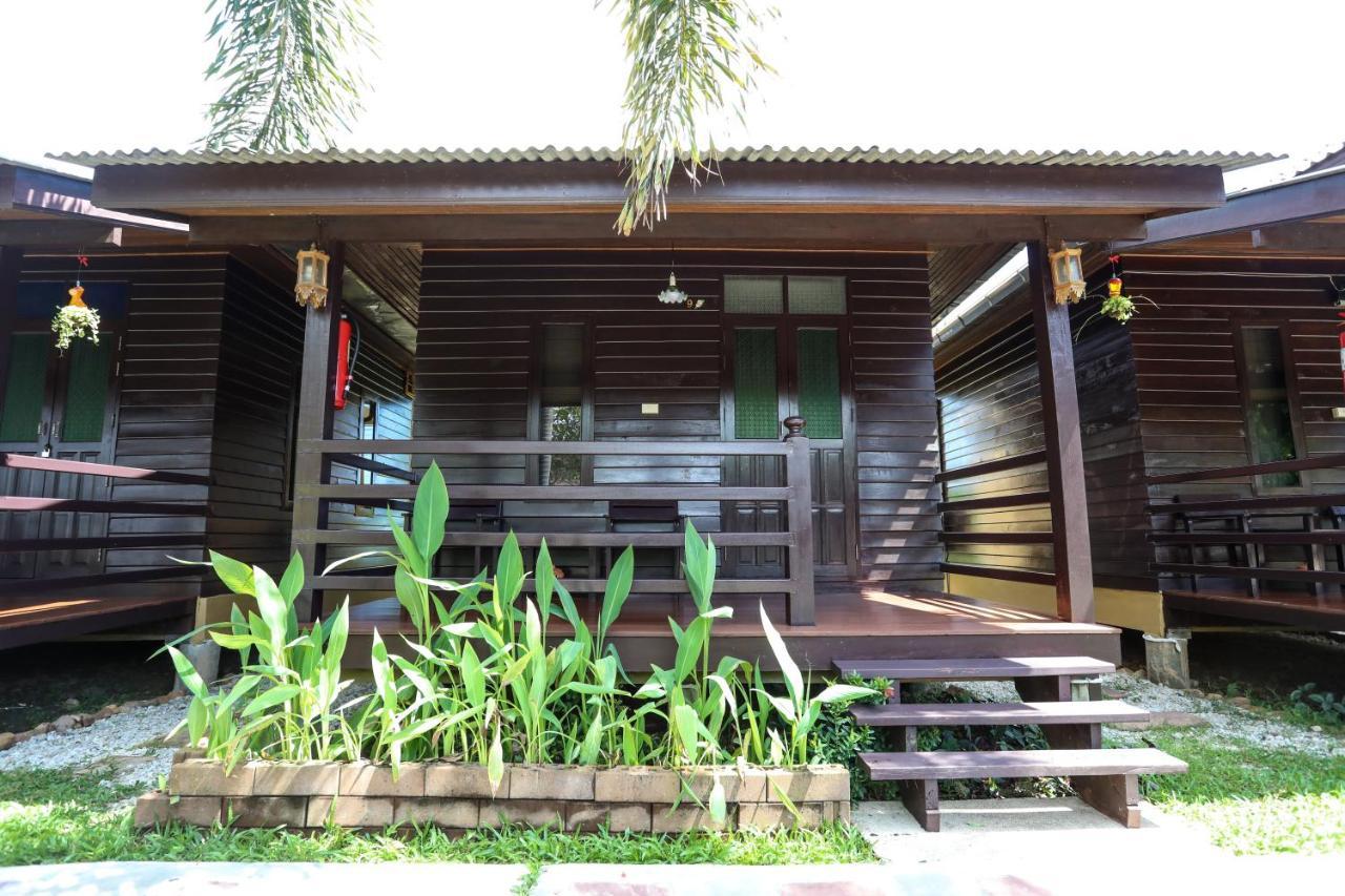 Home At Chan Resort Chao Lao Beach Exterior photo
